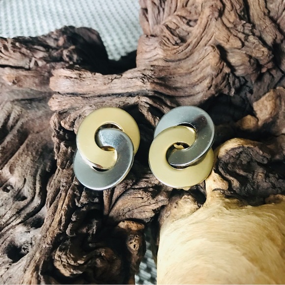 Vintage MCM Costume Gold & Silver Tone Round Geometric Shape Clip On Earrings - Picture 6 of 9